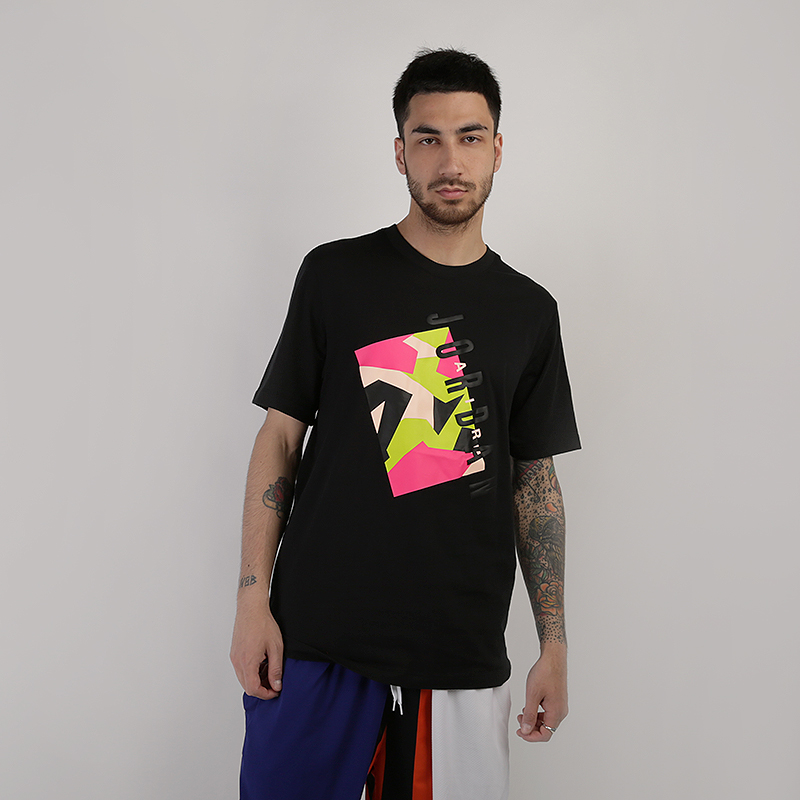 Мужская футболка Jordan Pattern T-Shirt (AQ3838-010)  - цена, описание, фото 1